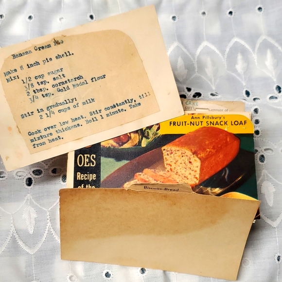 VTG Recipe Tin + Recipes Ohio Art USA Yellow Daisy Flower Bake Kitchen Storage - Picture 12 of 16